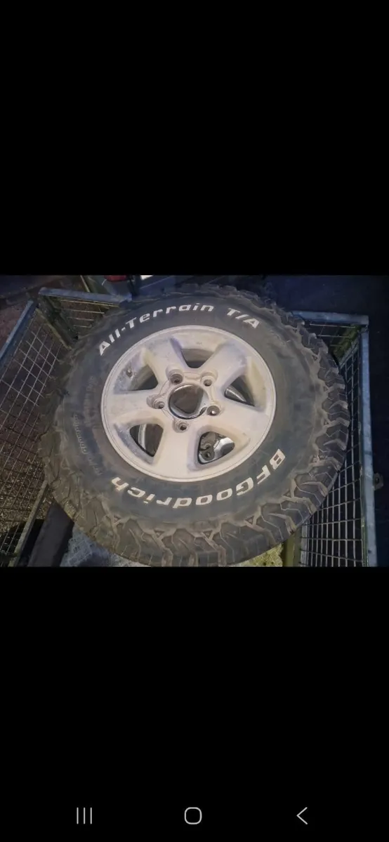 Tyres and alloys - Image 1