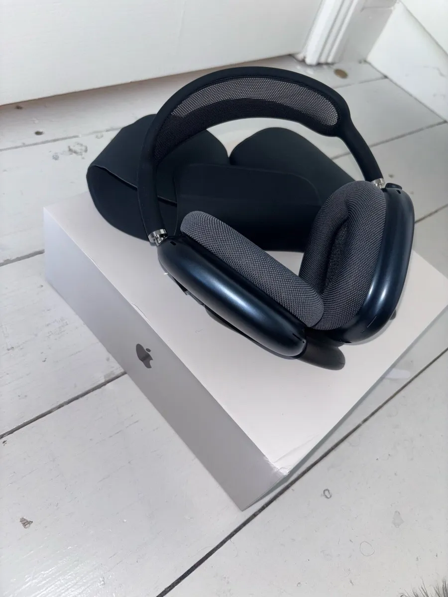 AirPods Max - Image 1