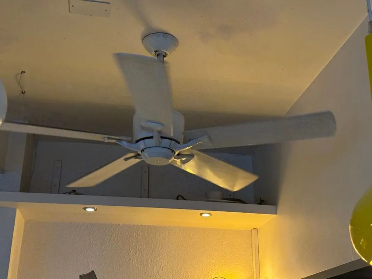 Remote controlled ceiling fan - Image 1