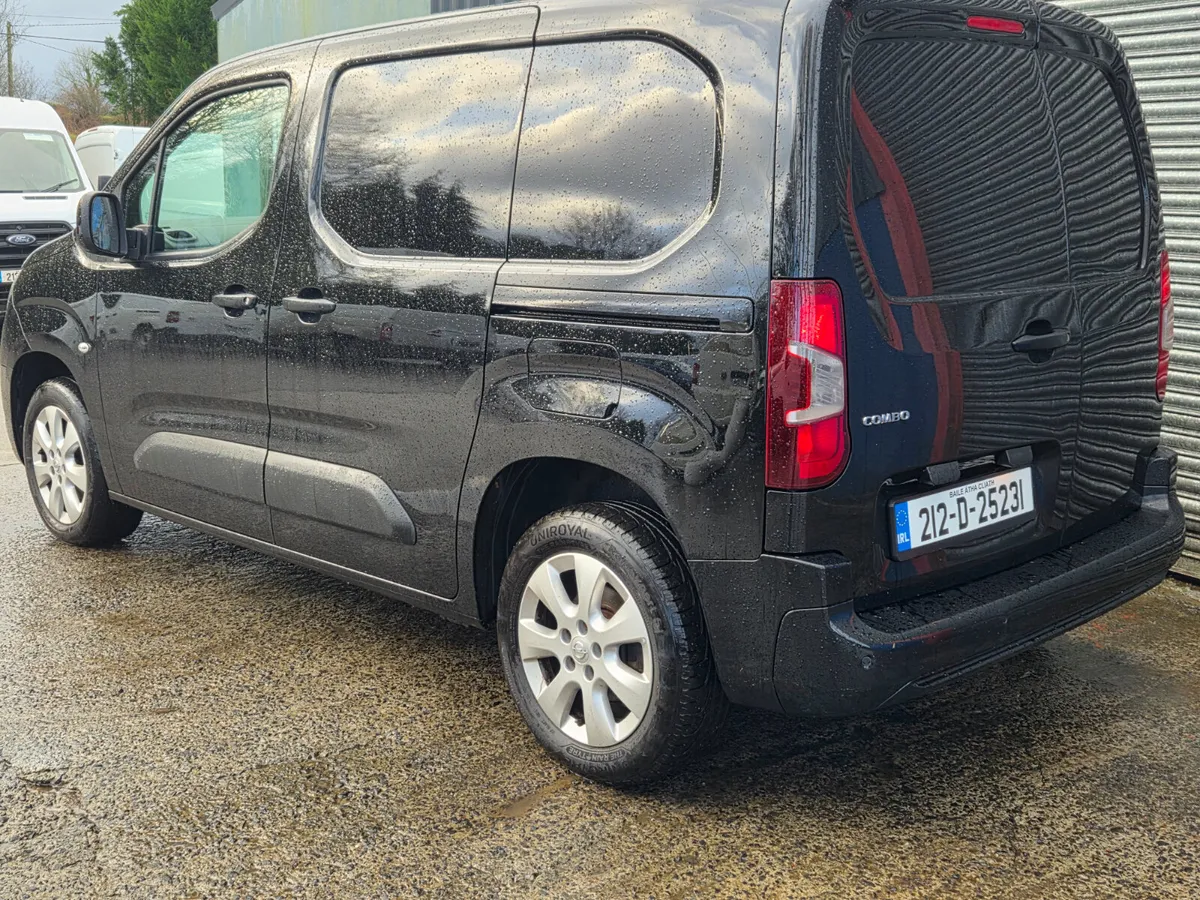 Opel Combo 2021 1.5 hdi 100bhp 3 seater - Image 4