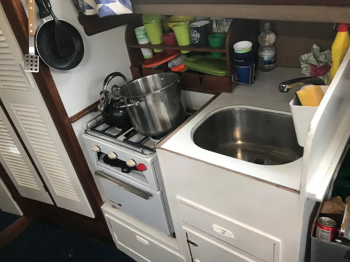 Fisher 30, Motor Sailer - Image 3