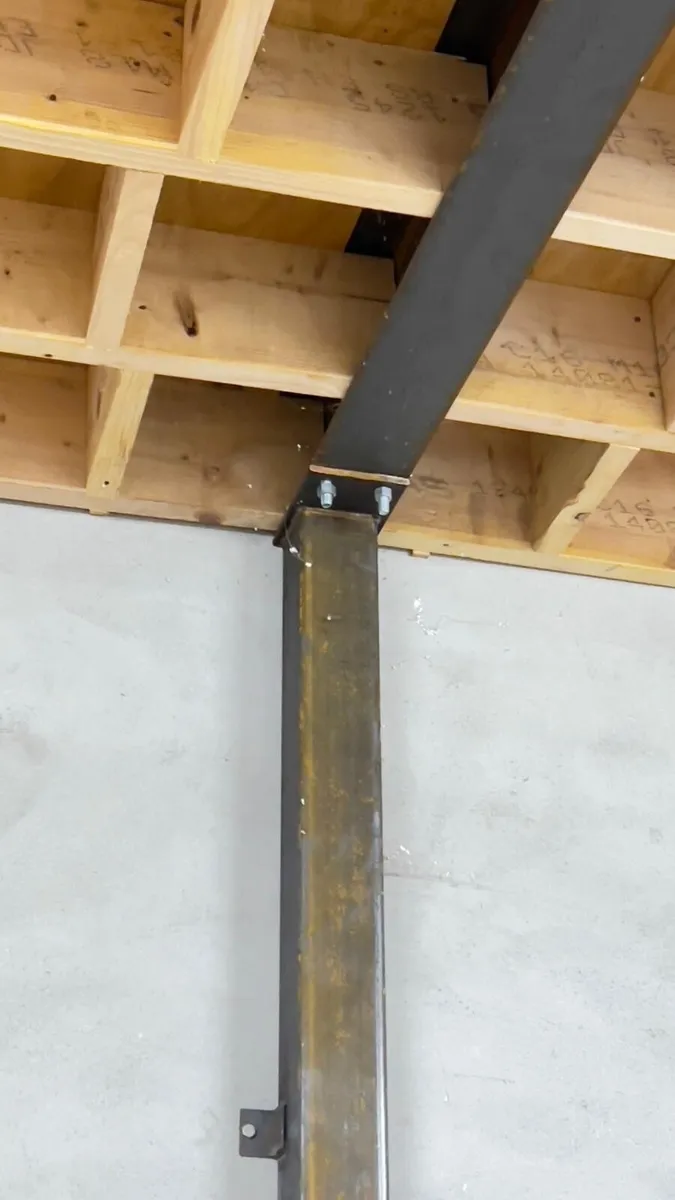 Mezzanine floor material - Image 1