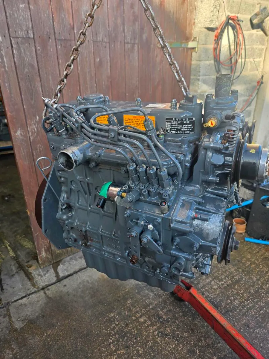Kubota V1505 4 cylinder diesel engine - Image 4