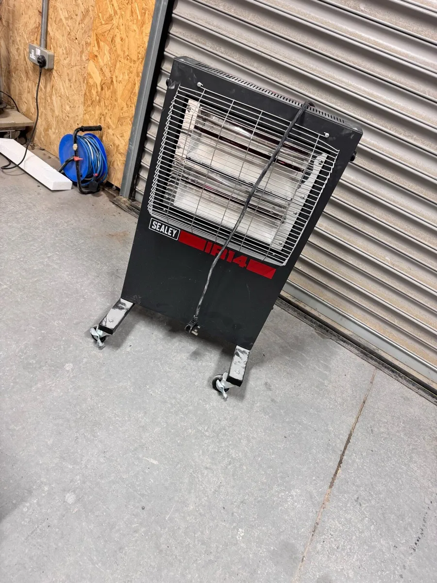 Workshop equipment - Image 2