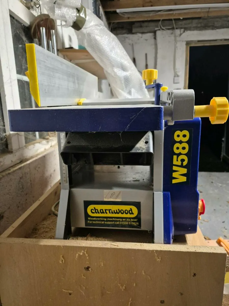 Bench top planer thicknesser - Image 2