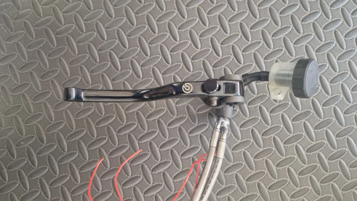 Brembo Master Cylinder/Reservoir and Hoses - Image 3