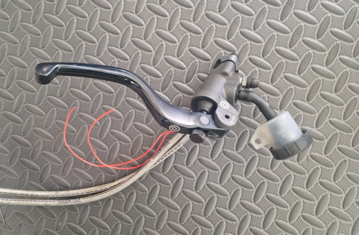 Brembo Master Cylinder/Reservoir and Hoses - Image 4
