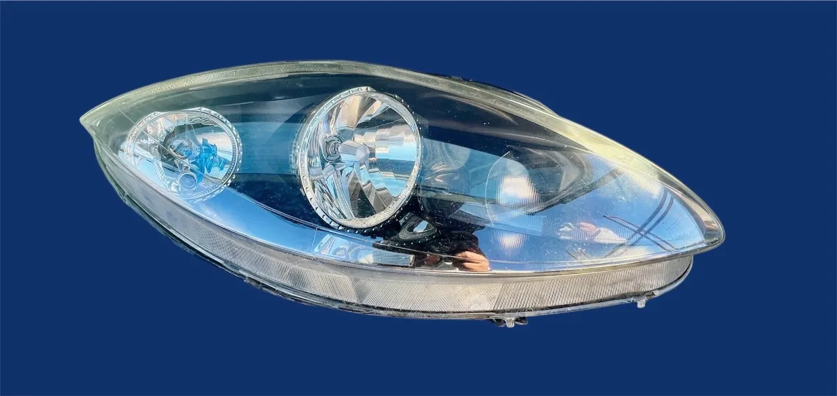 Seat Headpamp - Image 1