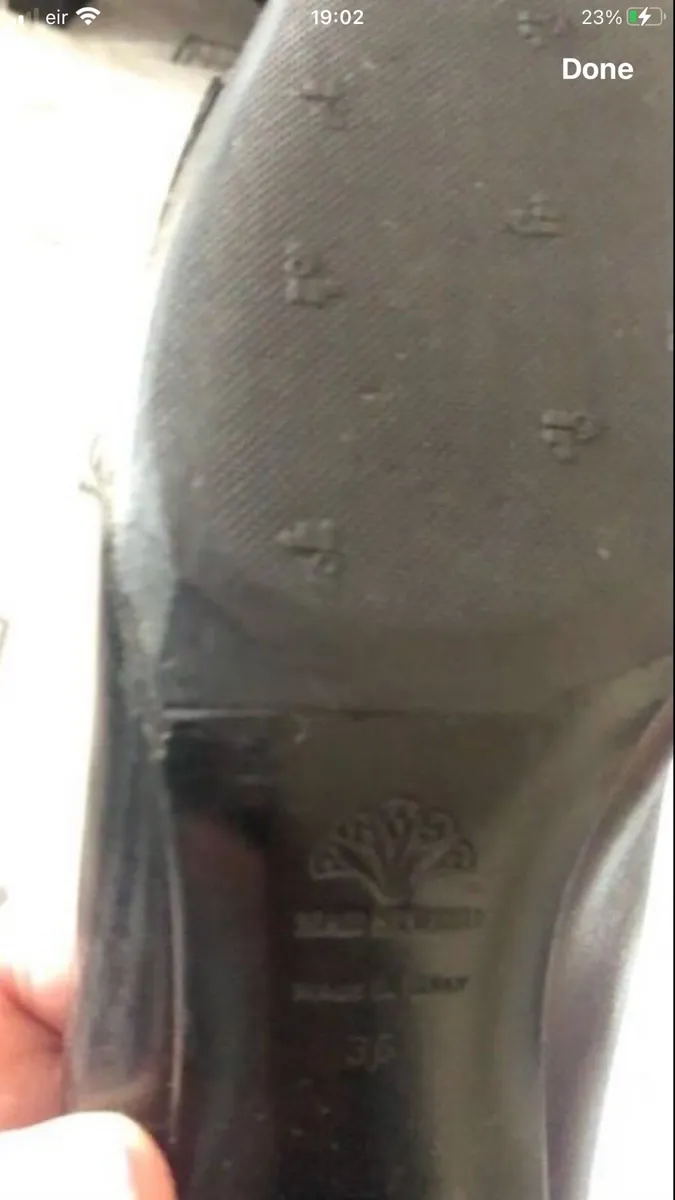 Ladies Italian leather shoes size 3 €20 - Image 4