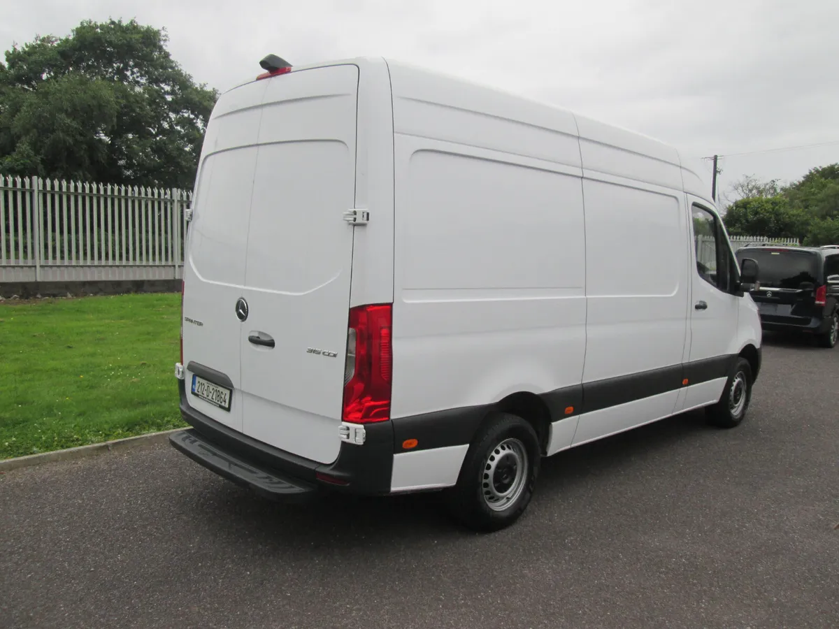 2021 Mercedes-Benz Sprinter Rwd Mwb 145 Bhp - Image 4
