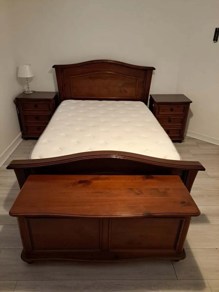 Bedroom and sitting room  furniture for sale - Image 1