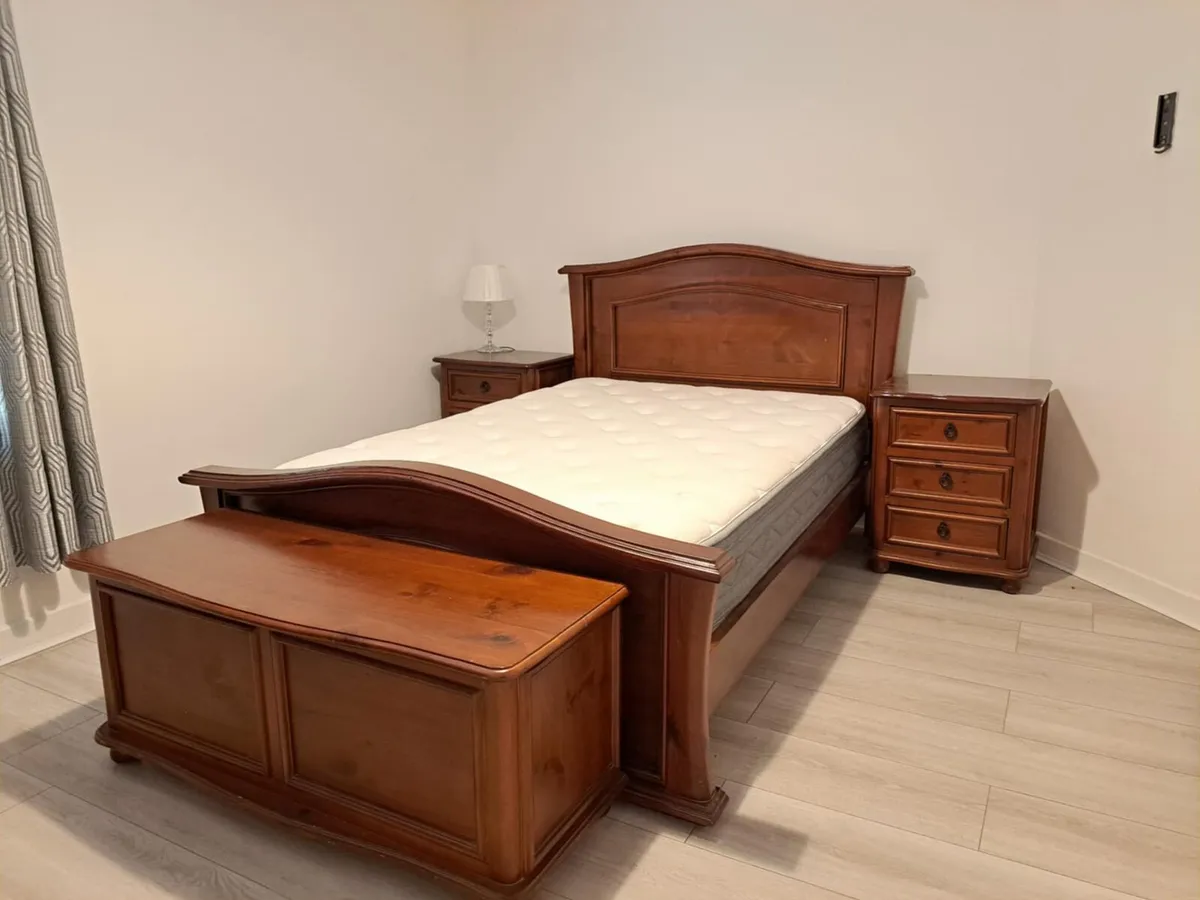 Bedroom and sitting room  furniture for sale - Image 2