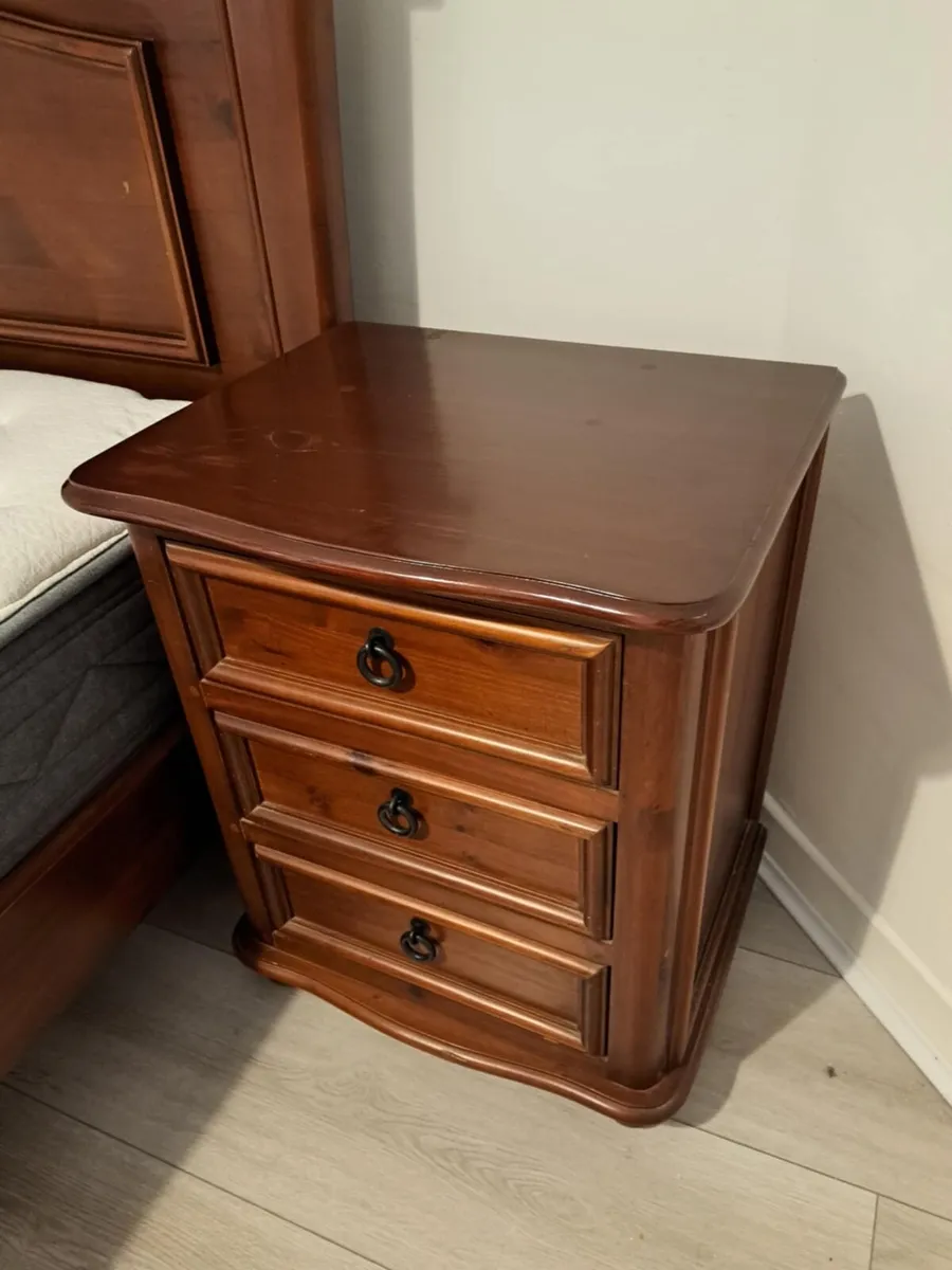 Bedroom and sitting room  furniture for sale - Image 3