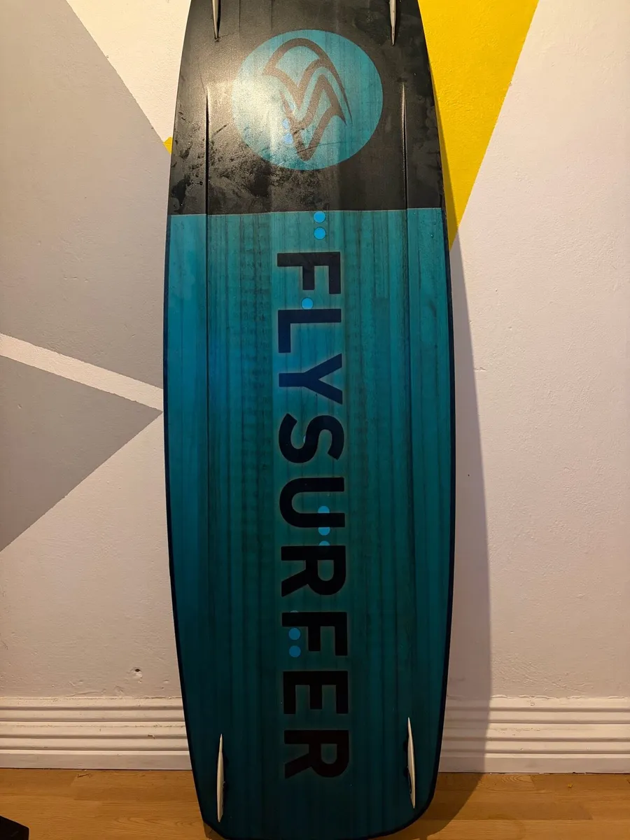 Radical 6 flysurfer kitesurf board - Image 2