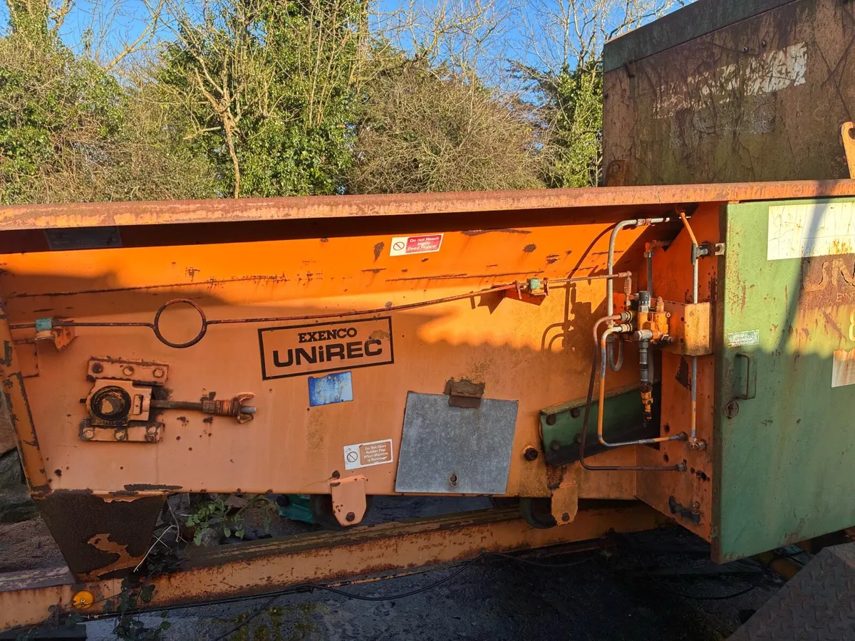 Industrial wood chipper - Image 2