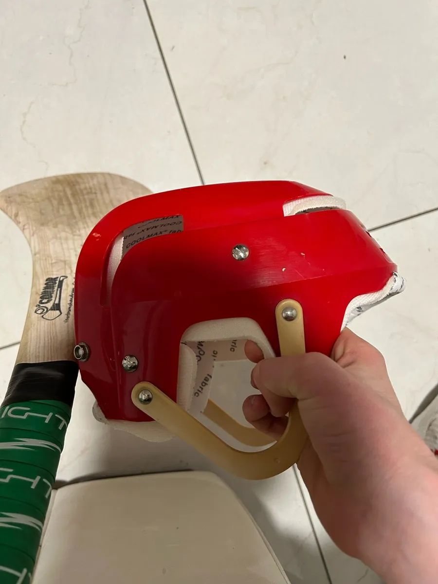 Old style hurling helmet - Image 2
