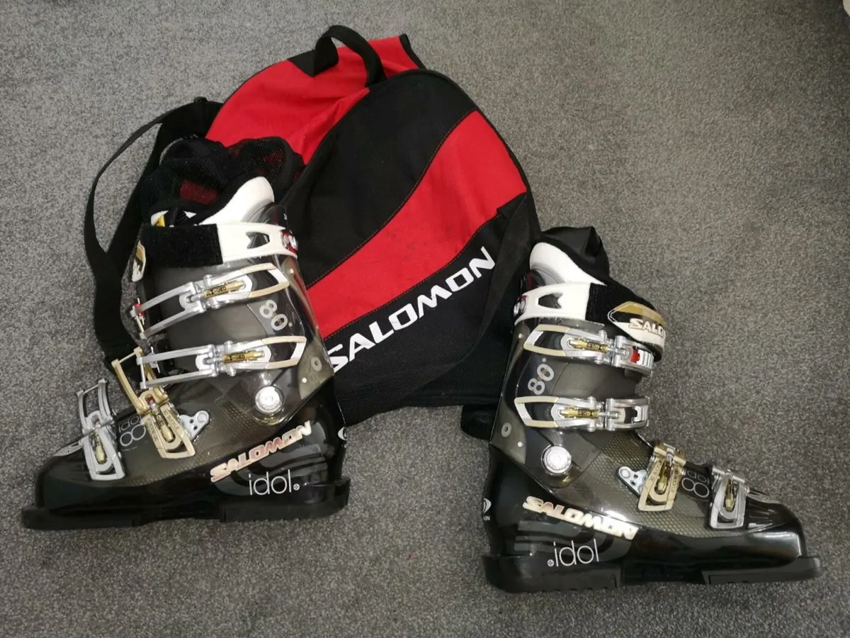 Ski boots Size UK5.  Salomon IDOL 8 - Image 1