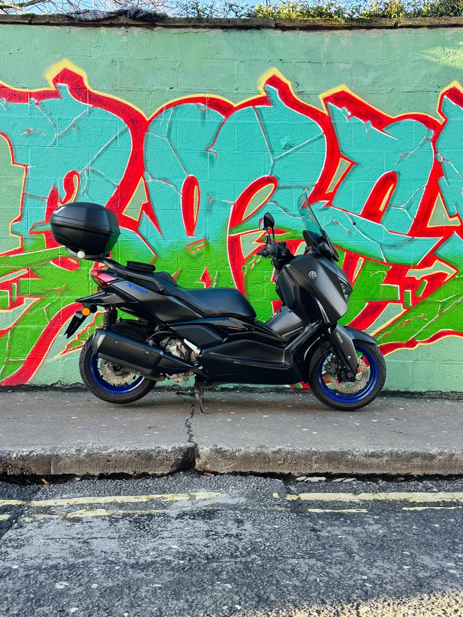 Yamaha Xmax 300 2025 - Image 2