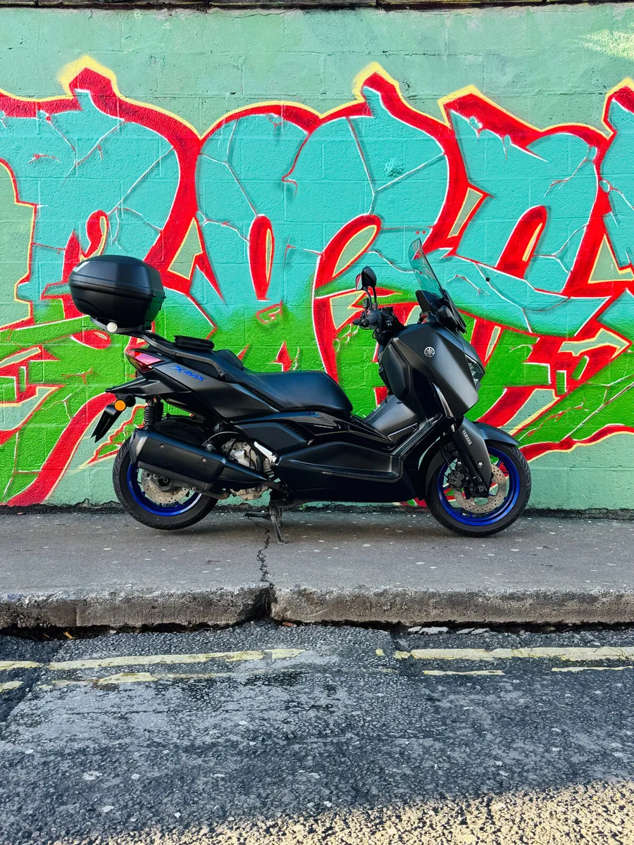 Yamaha Xmax 300 2025 - Image 1