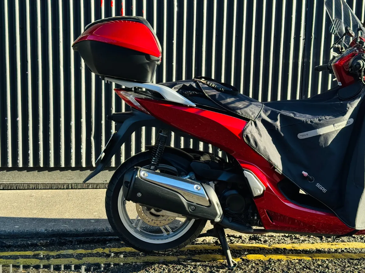 Honda SH 300 2016 - Image 3