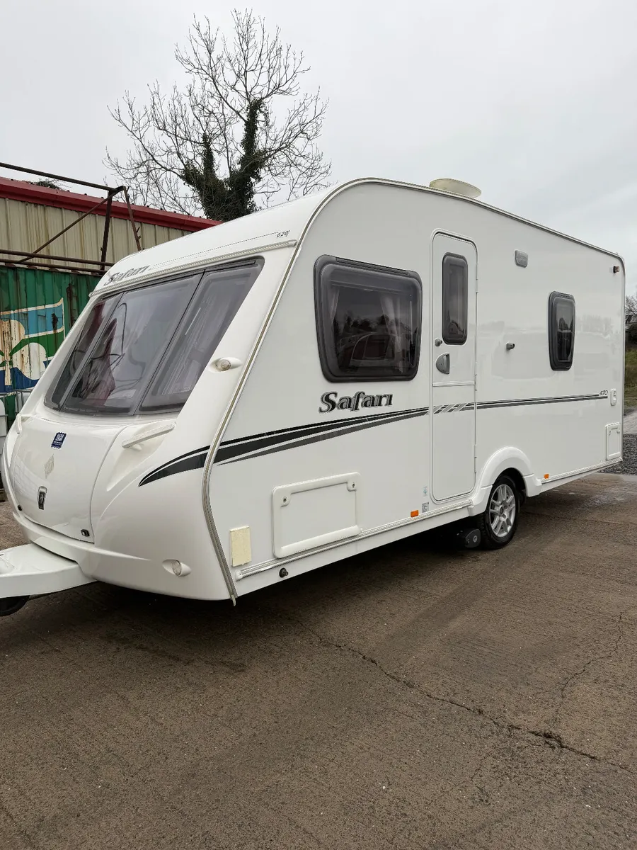 ⭐️2009 Swift Safari Fixed bed motor mover awning⭐️ - Image 1