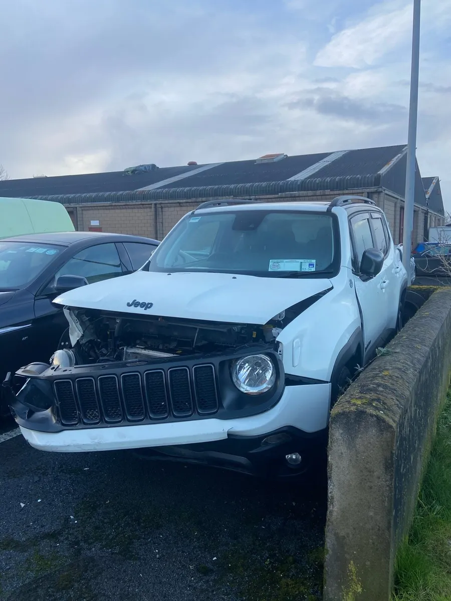 Jeep renegade petrol hybrid - Image 3