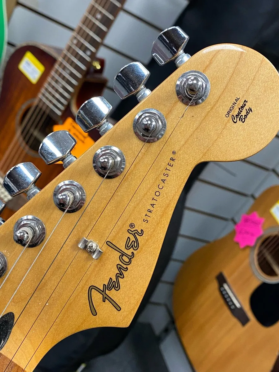 Fender 2021 Mex Stratocaster - Image 3