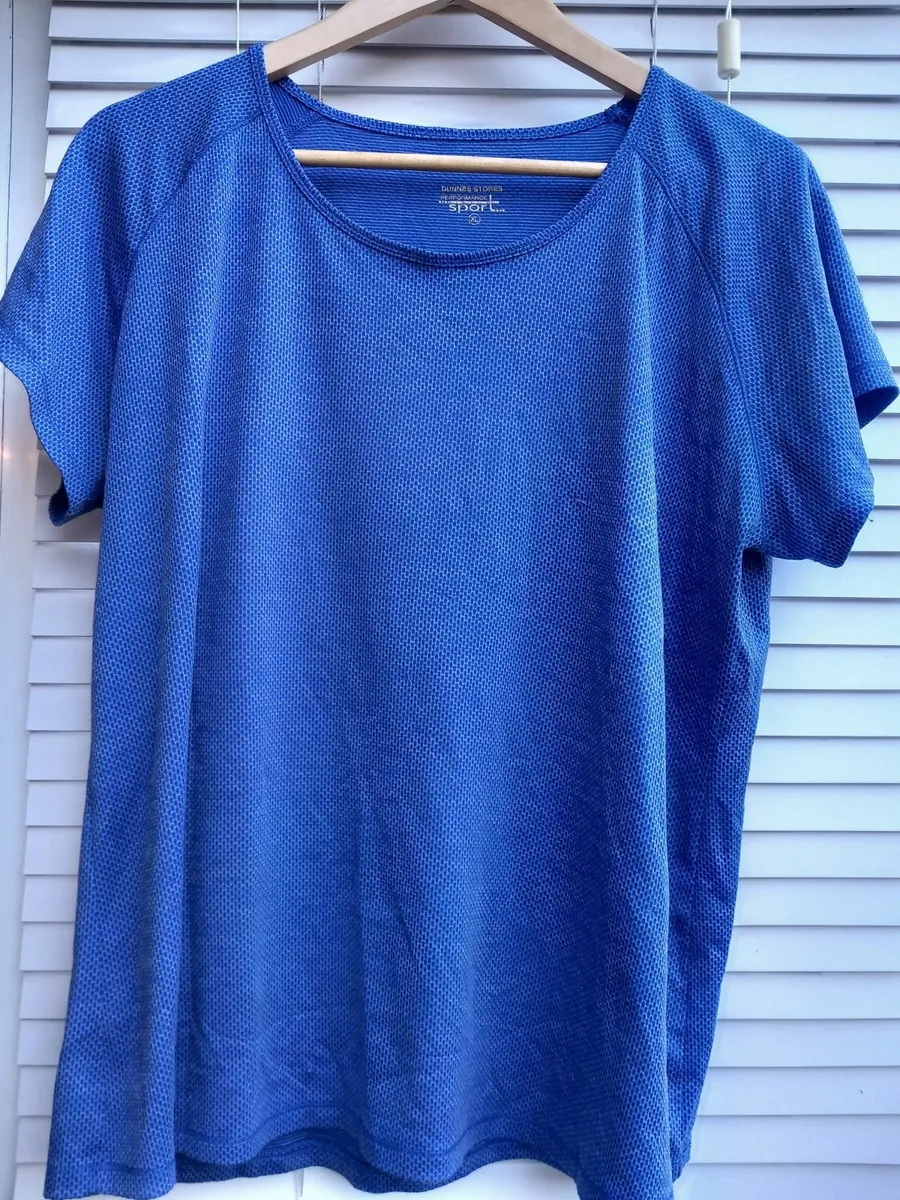 Bundle of 12 Womens tops - Image 4