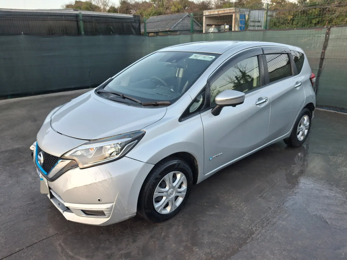 2019 Nissan Note    Hybrid.  Very light damage - Image 1