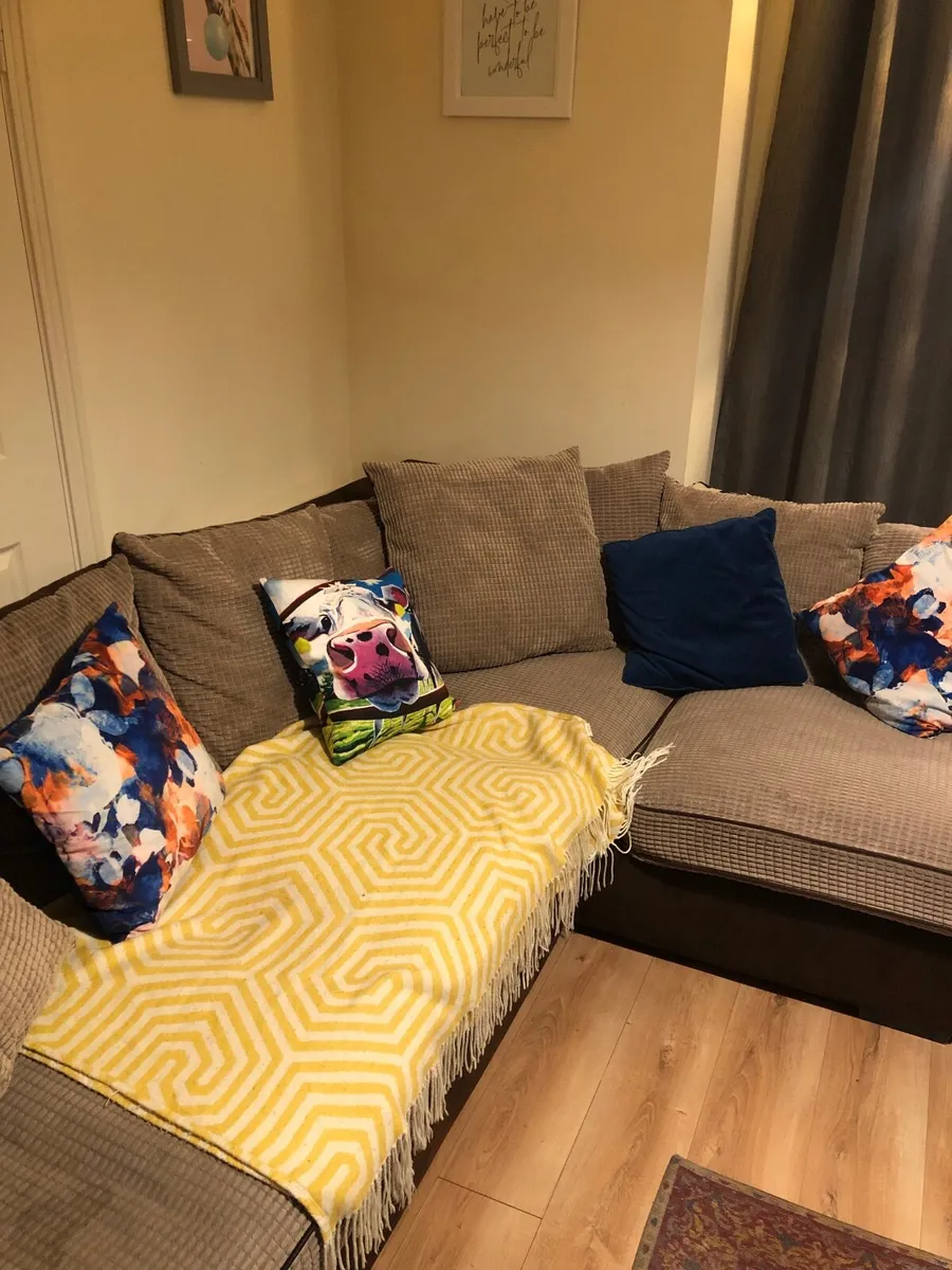 L shaped Couch with large pouffe - Image 3