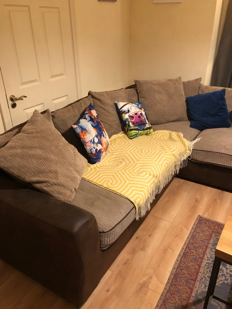 L shaped Couch with large pouffe - Image 1