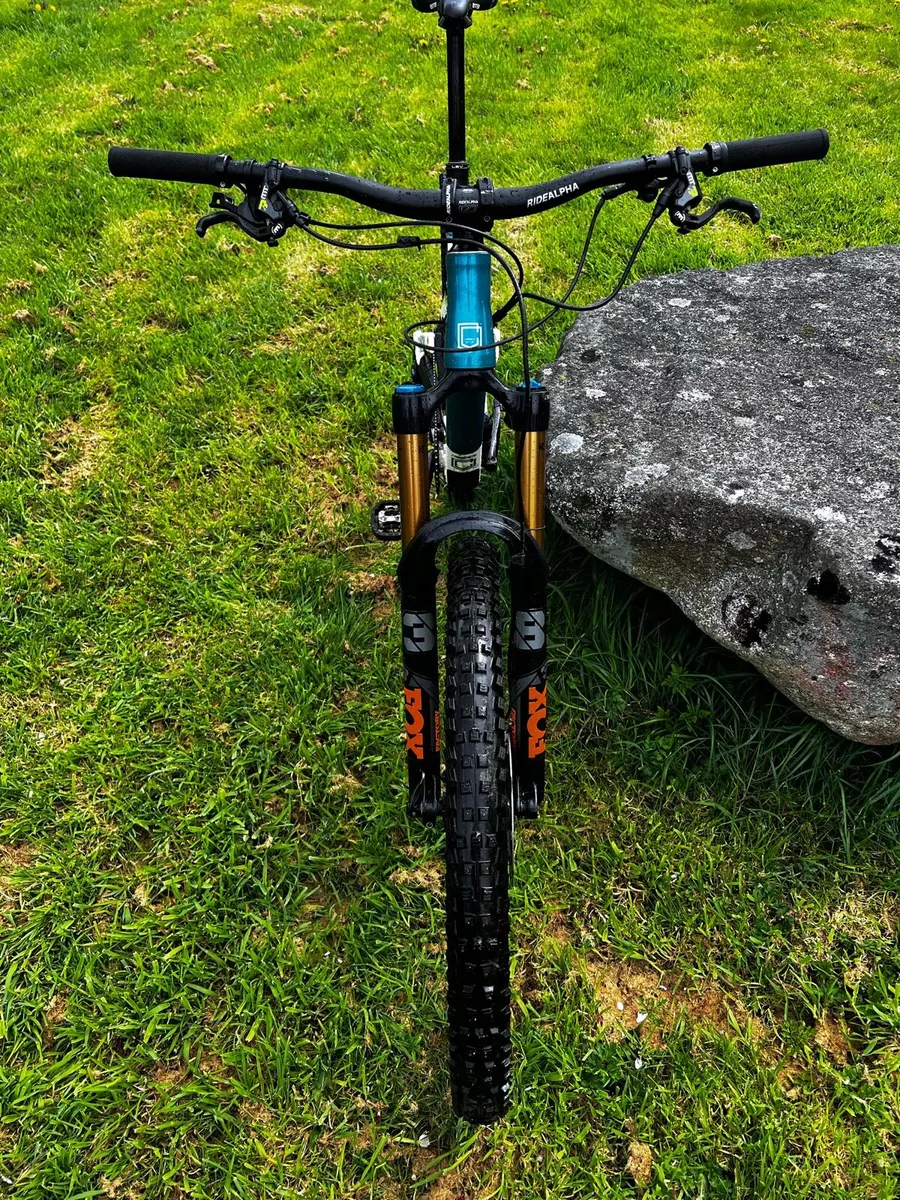 Commencal Meta AM29 Mountain Bike - Image 4