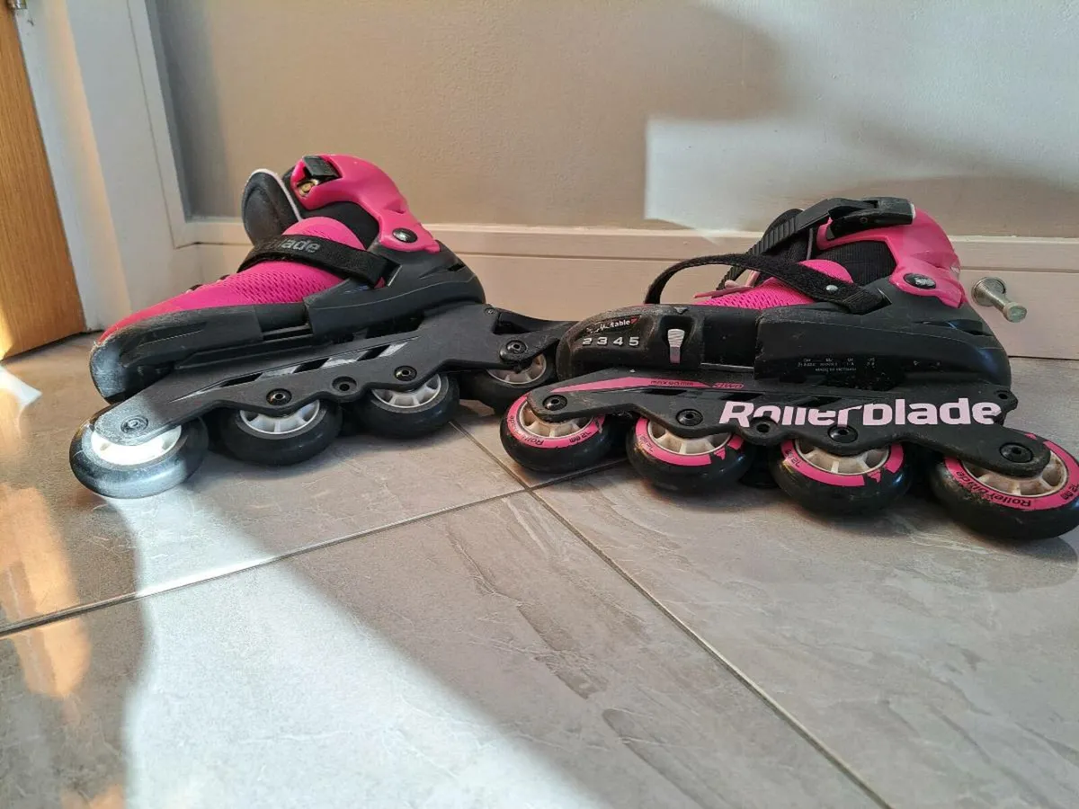 Rollerblades adjustable size uk  1-4 - Image 2