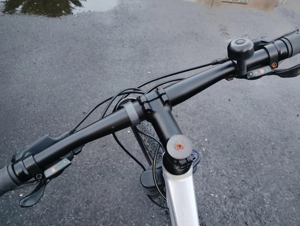 Giant Liv Rove 3 Women - 2023 Silver (Hybrid) - Image 2