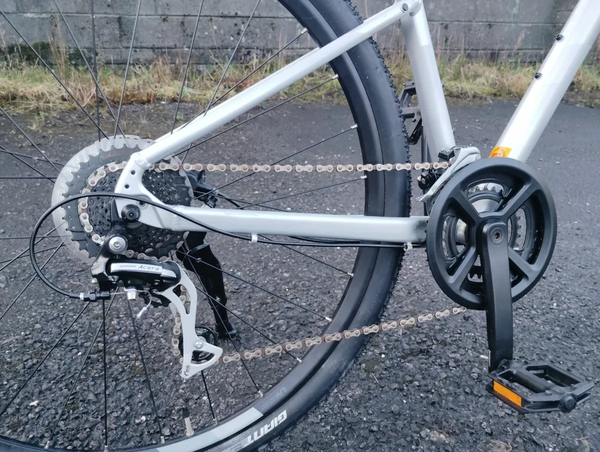 Giant Liv Rove 3 Women - 2023 Silver (Hybrid) - Image 3