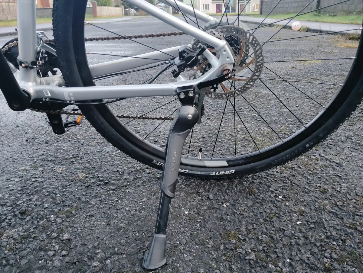 Giant Liv Rove 3 Women - 2023 Silver (Hybrid) - Image 4