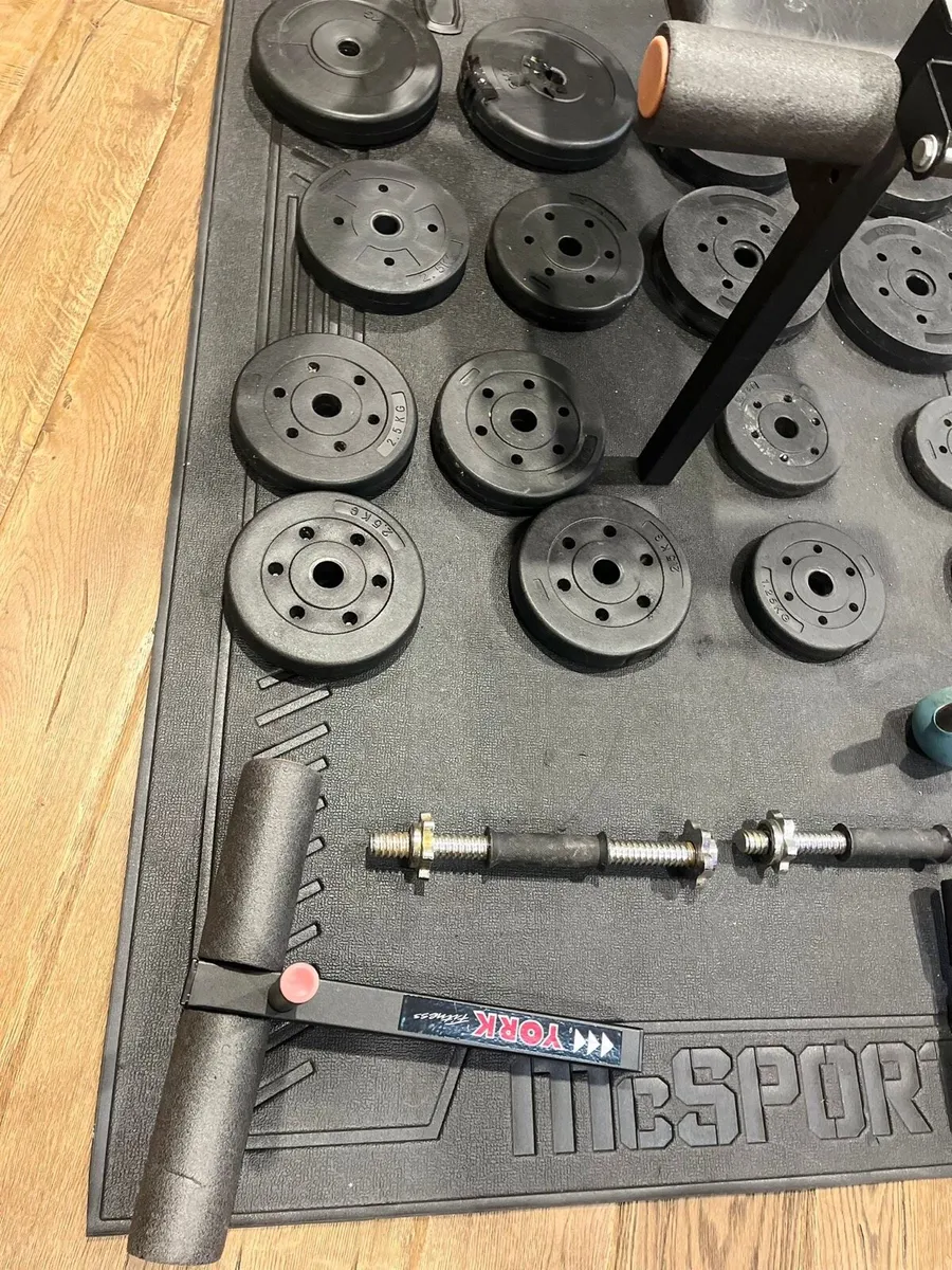 Bench barbell dumbbells and weights - Image 4