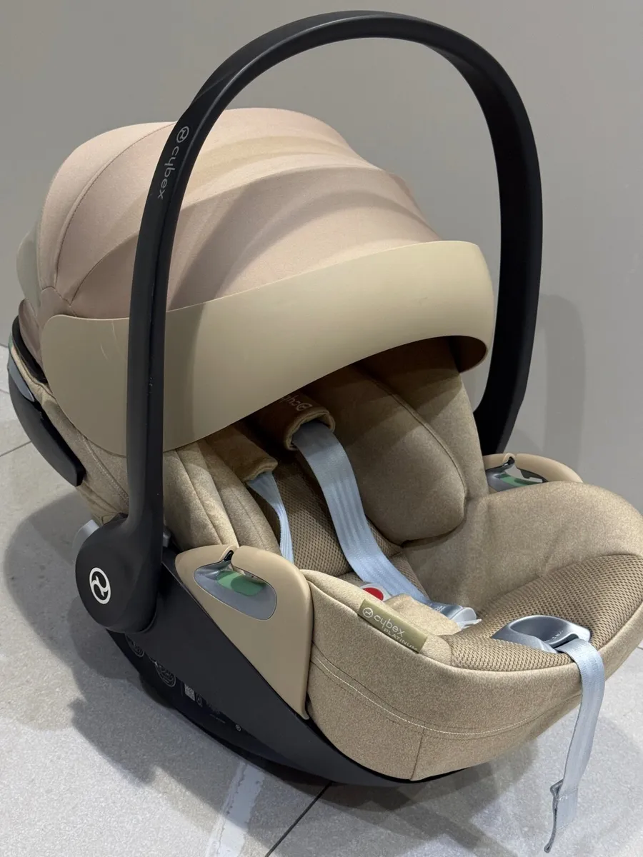 Baby car seats - Image 1