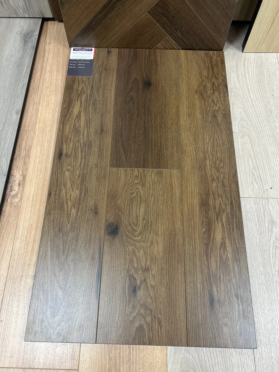 12mm AC5 5G Laminate Flooring - Image 2