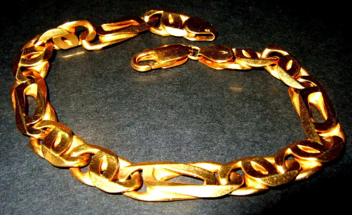 Vintage Hallmarked 9ct Gold Paperlink Bracelet - Image 1