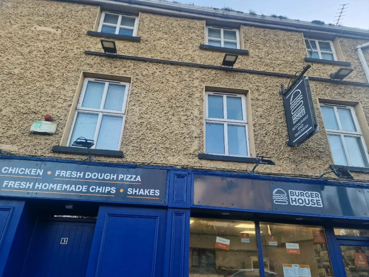 Takeaway and restaurant - Image 3