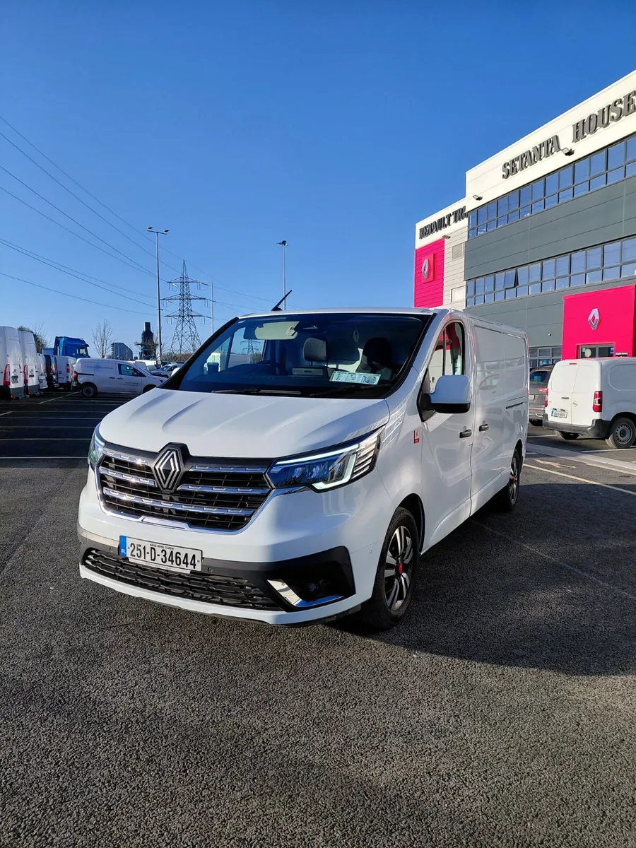 Renault Trafic 2025 170HP Auto - Image 3