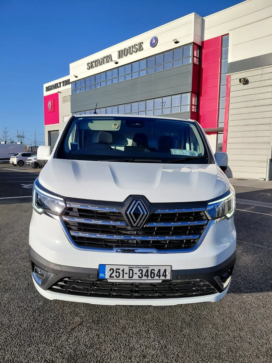 Renault Trafic 2025 170HP Auto - Image 2