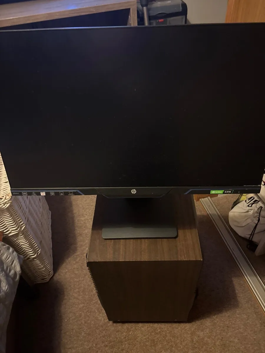 Gaming monitor - Image 1