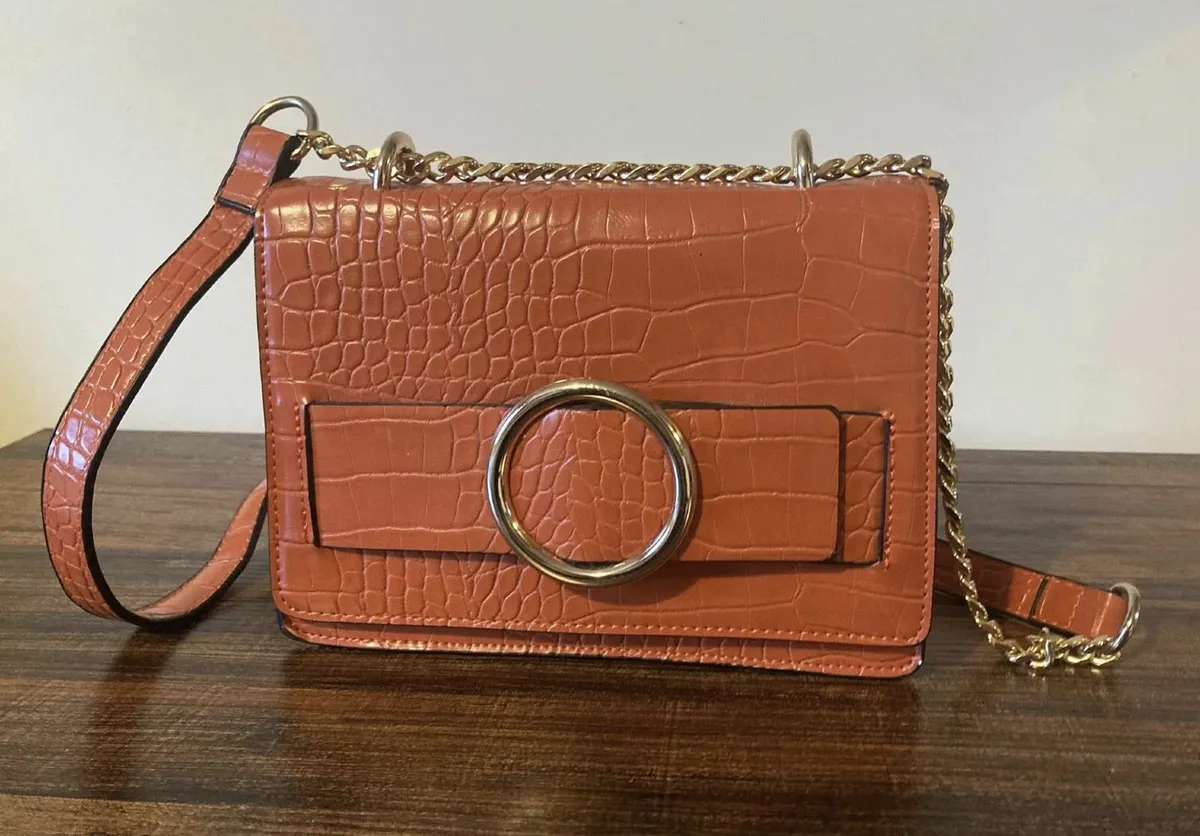 Ladies Crossbody Purse – Excellent Condition - Image 1