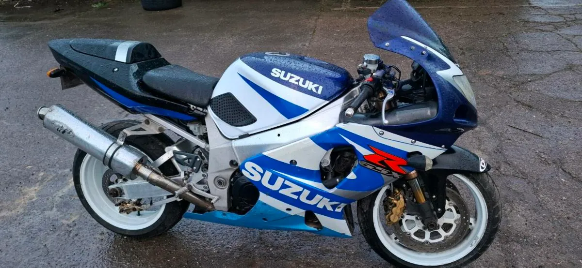 2001 Suzuki GSXR 1000 - Image 1