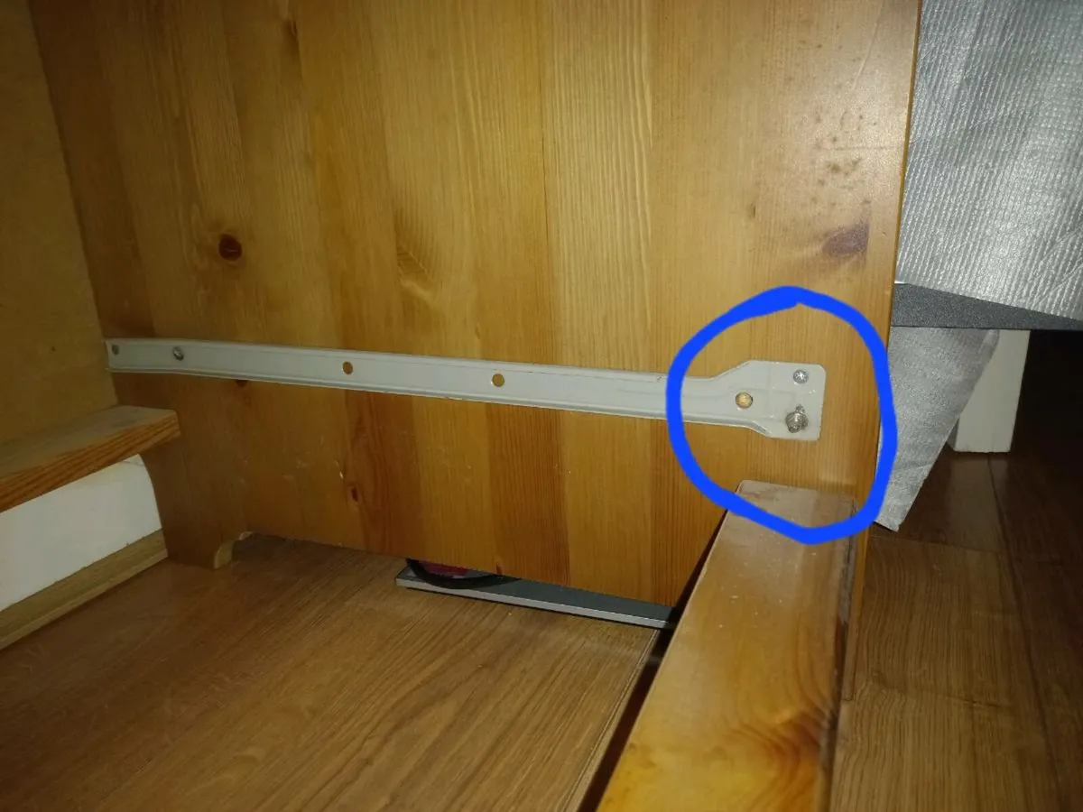 Solid wood quality chest of drawers - Image 3