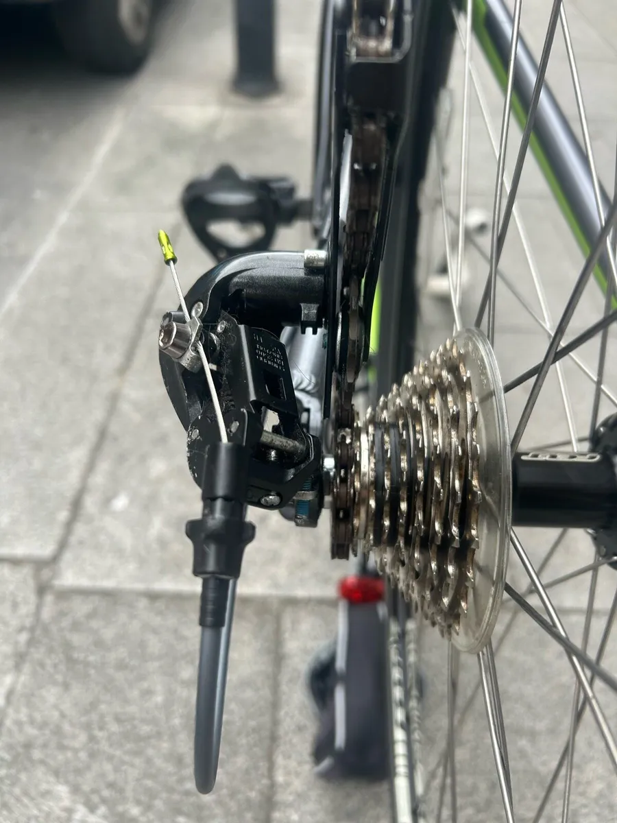 Felt Junior Road Bike (Age 12+) Recently Serviced - Image 4