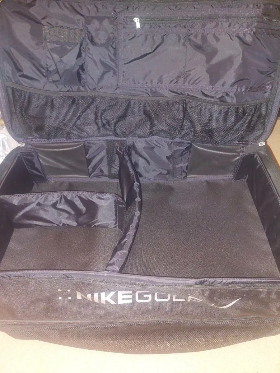 Nike golf suitcase - Image 3
