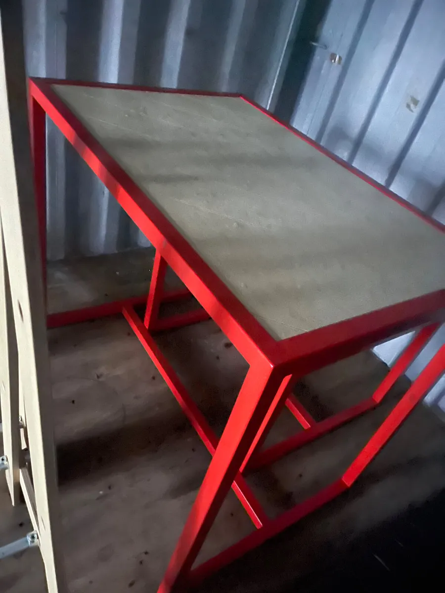 FULL CONTENTS OF VINTAGE CLOTHES STORE - Image 4